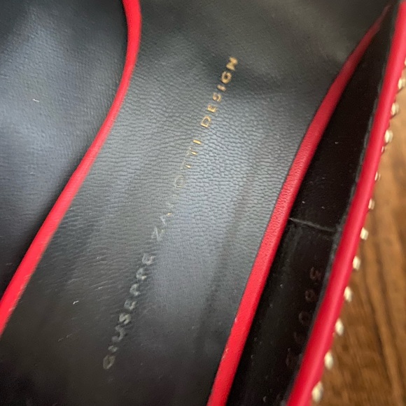 Stud heels - Picture 2 of 5